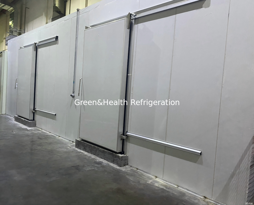 Phòng Lạnh Tùy Chỉnh Kích Thước với Bọt Polyurethane Cứng và Chế Độ Rã Đông Tự Động Bằng Điện để Bảo Quản Thực Phẩm Tối Ưu